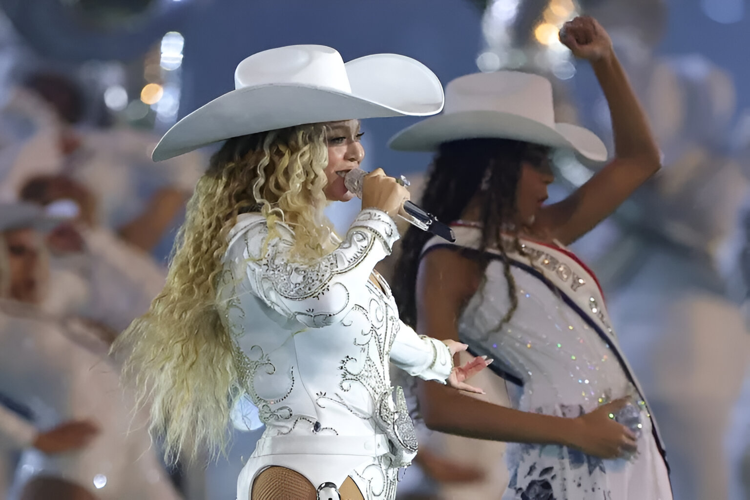 Cowboy Carter’ Christmas! Social Media Explodes With Love For Beyoncé’s Epic NFL Halftime Show